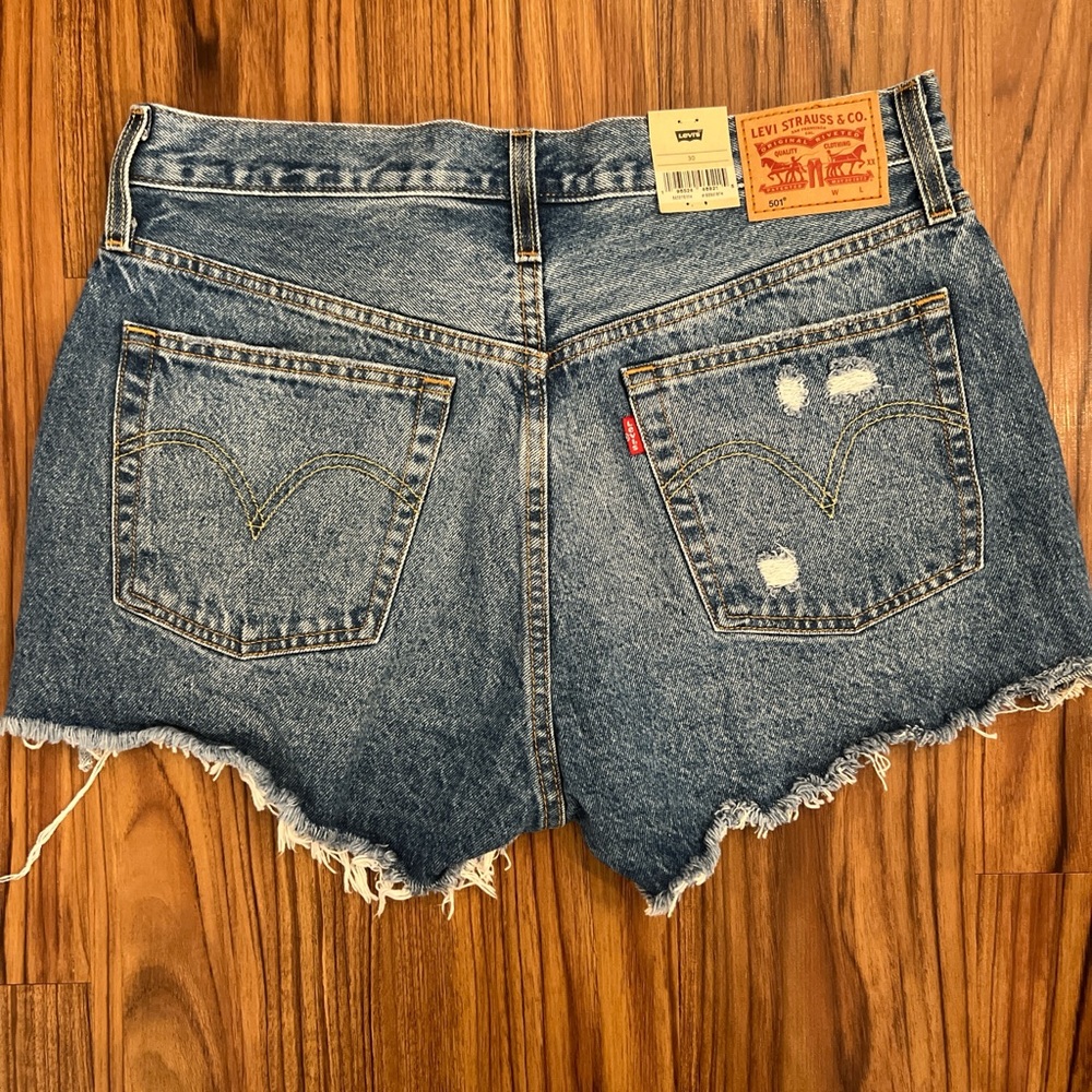 NWT Levis 501 shorts